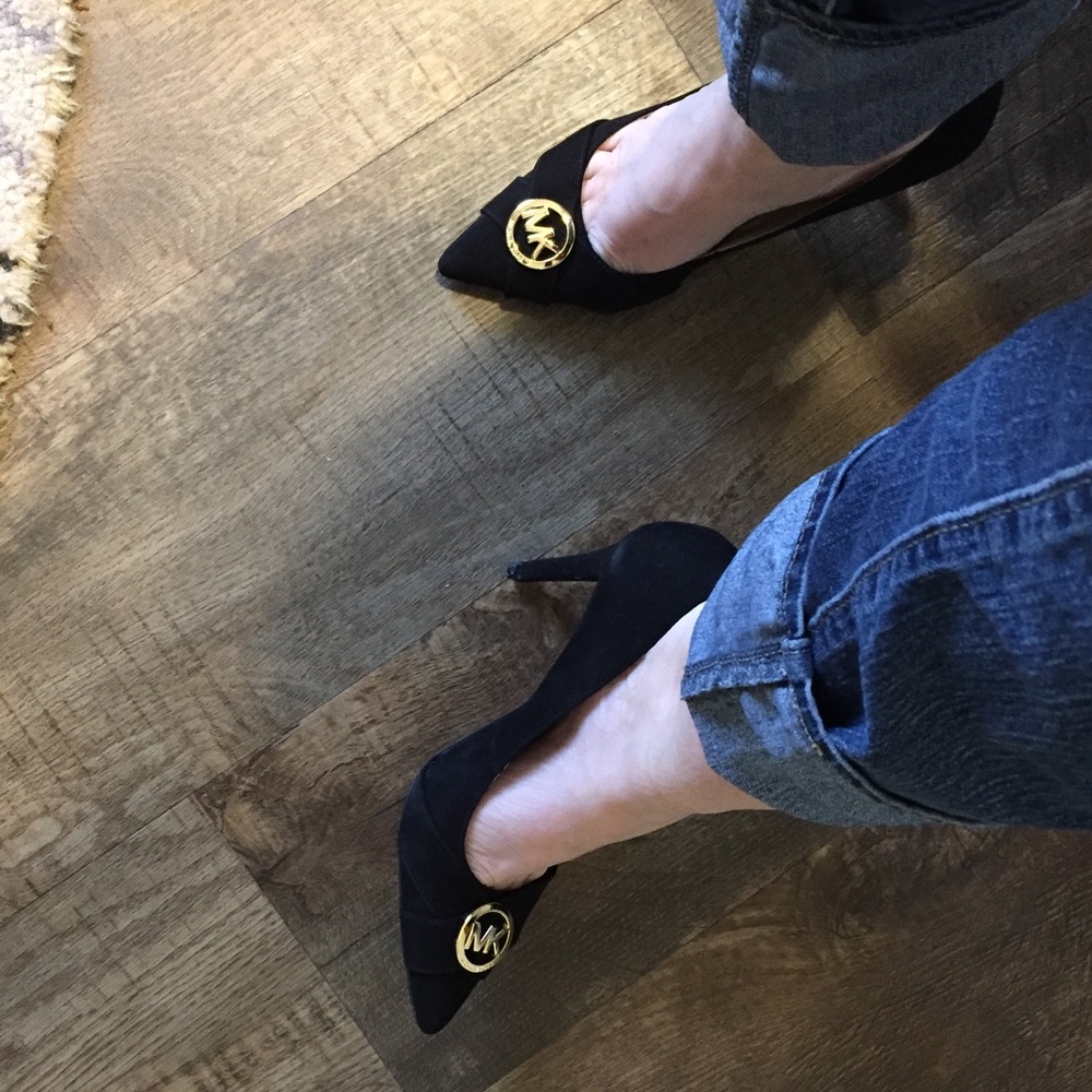 MK Black Heels - Picture 5 of 7